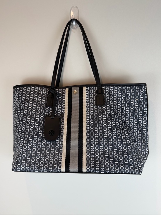 Tory Burch Handbags - Tory Burch Blue and Cream Monogram Luggage Tag Tote